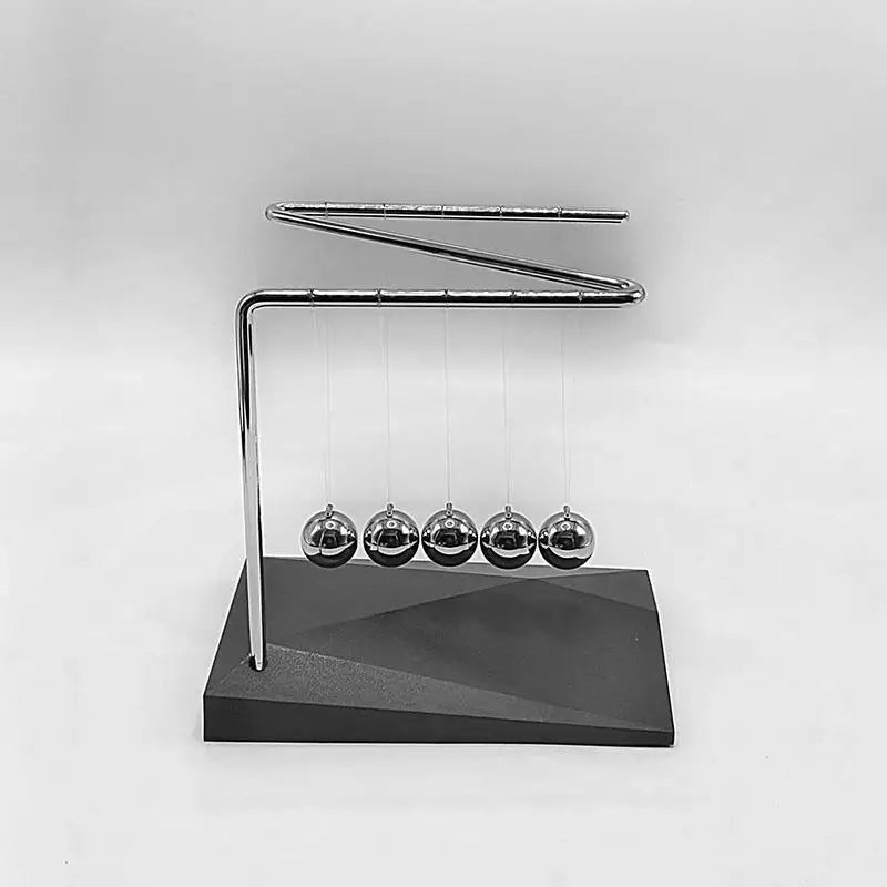 Newtons Cradle Home Decoration