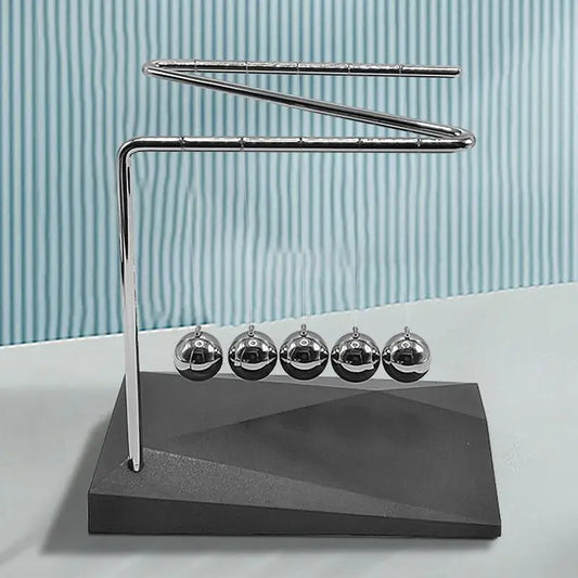Newtons Cradle Home Decoration